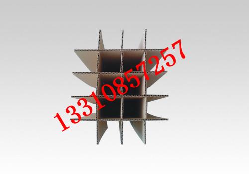 啤盒雪象紙箱工廠產(chǎn)品加工中號(hào)紙箱