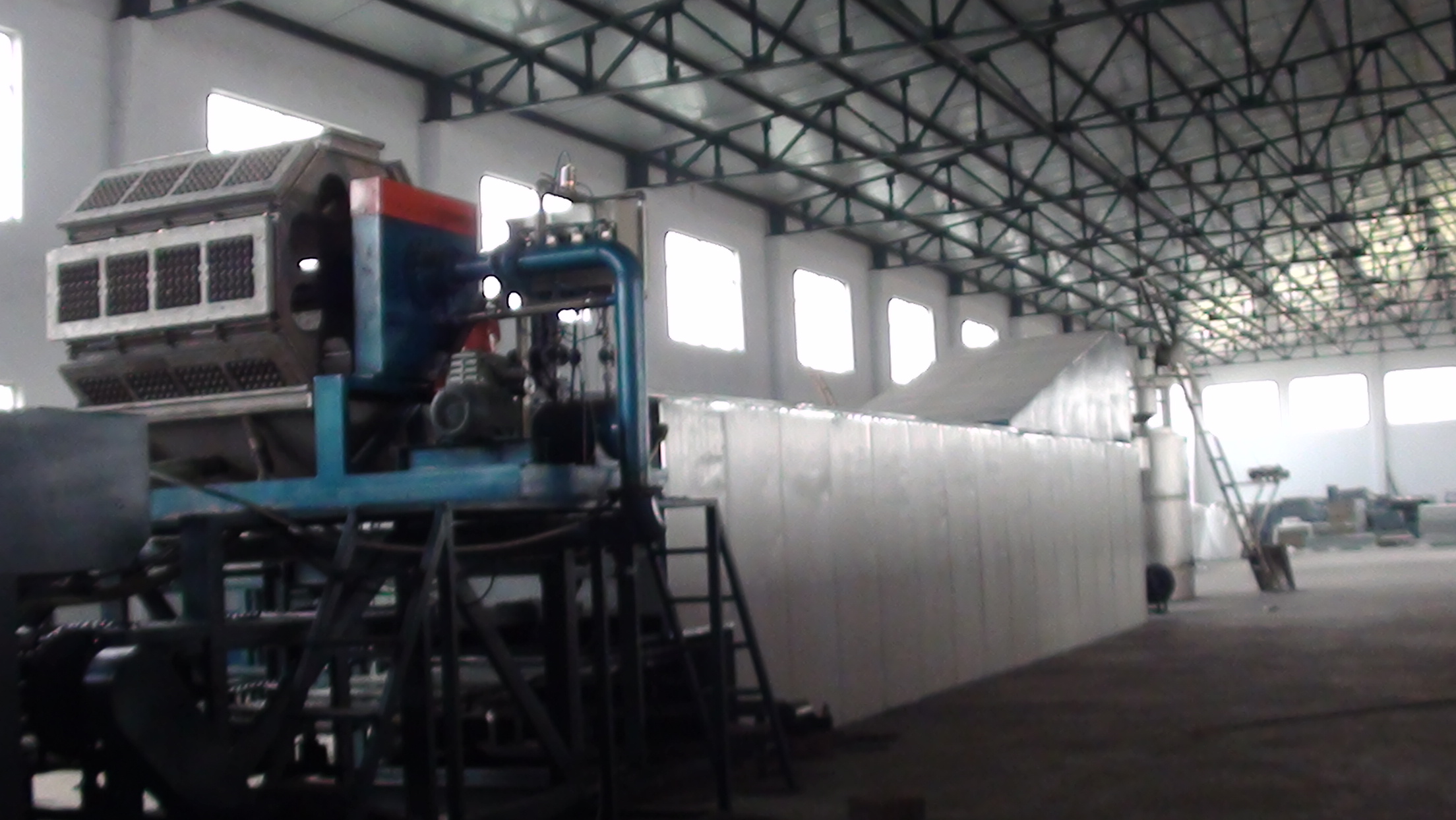 lkfu蛋托生產線，往復式蛋托機，滾筒式蛋托機,山東龍口