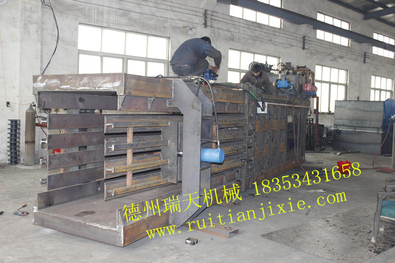 半自動廢紙打包機(jī)