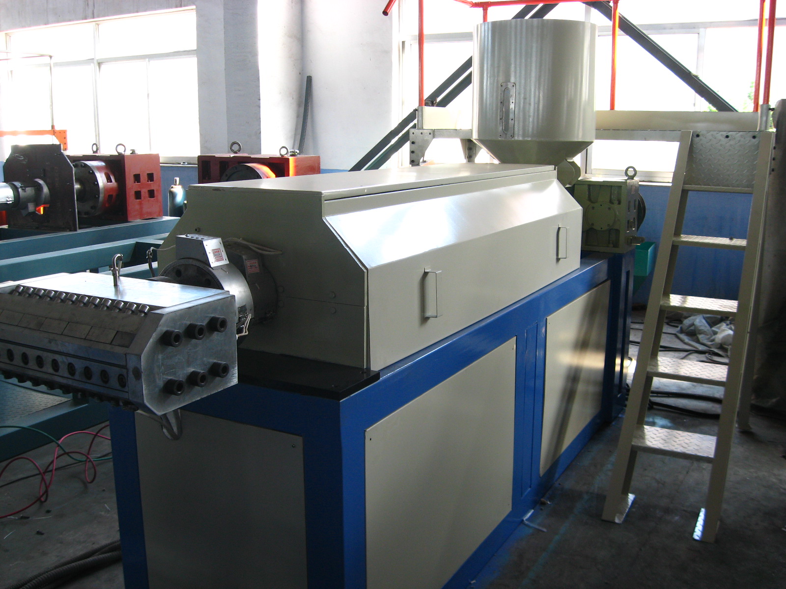 福昌低發泡擠出生產線，瓶蓋內墊生產線，龍口福昌包裝機械