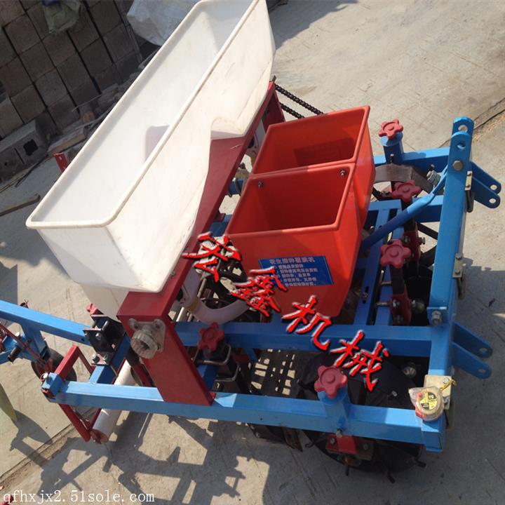 手扶拖拉機車載覆膜機 起壟施肥噴藥覆膜一體機 全自動覆膜機