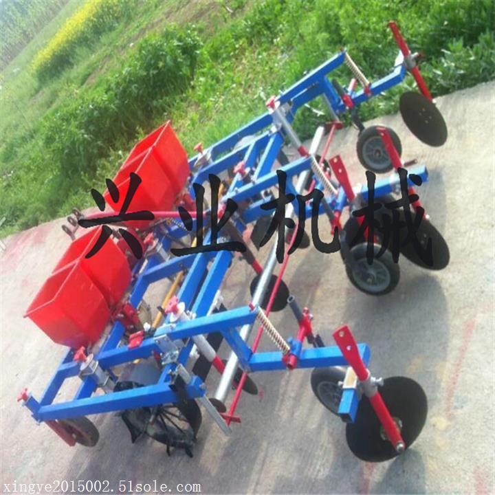 花生播種施肥覆膜機  多功能土豆播種覆膜機  胡蘿卜施肥覆膜機