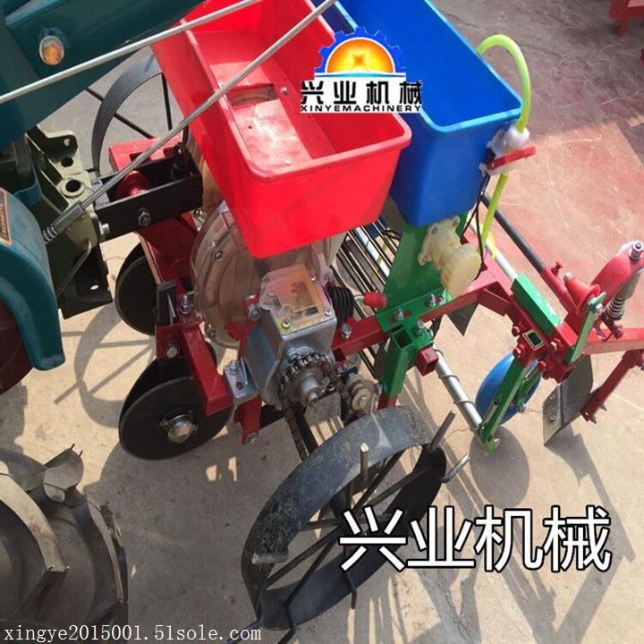 施肥打藥覆膜機  蔬菜播種機械? 馬鈴薯覆膜機