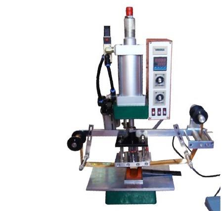 圓形木制品商標(biāo)燙金機(jī)，圖紋燙金機(jī)，木制品弧面燙金機(jī)