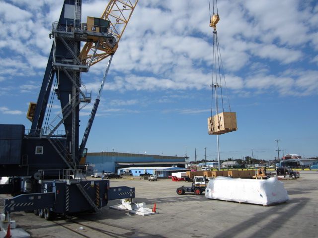 供應二手舊折頁機報關代理