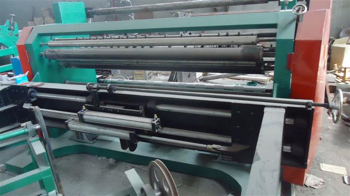 河北高配置分切復卷機，電腦糾偏無紡布分切機點擊這里