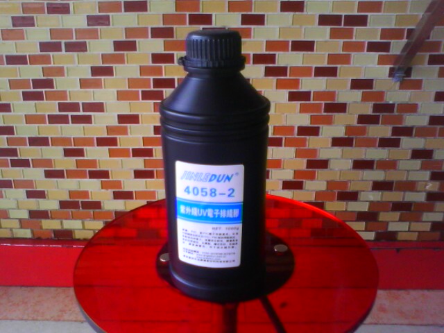 4058焊點保護(hù)膠、筆記本電池排線UV膠、粘IC零件焊點膠水