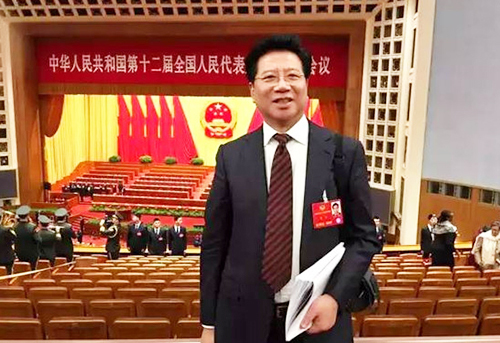 全國政協委員胡衛，整頓印刷